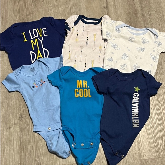 3/$20 Calvin Klein Blue Baby Onesie Set - Picture 1 of 1